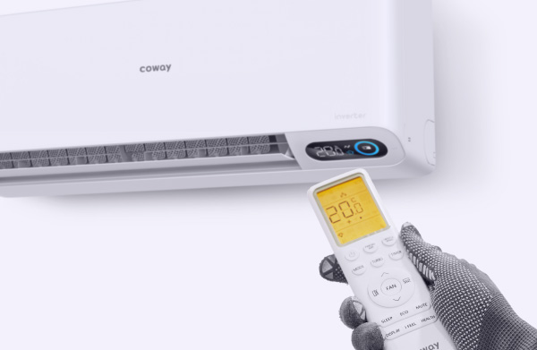Pemeriksaan akhir aircond Coway menggunakan remote control