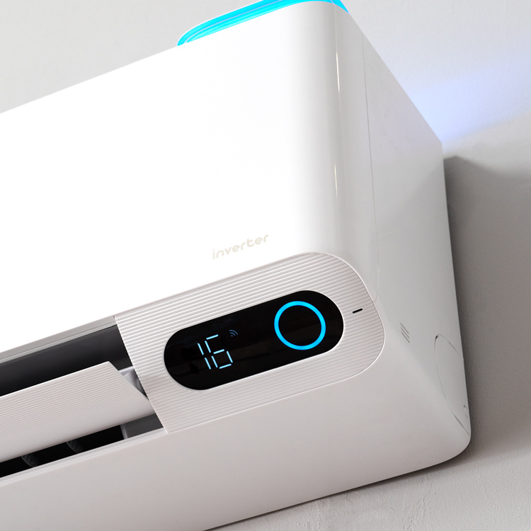 Paparan indikator Coway air conditioner pada dinding